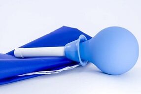 enema de limpeza para eliminar os parasitos do corpo